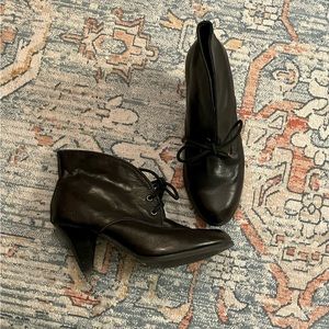 G.H. Bass & Co. black leather booties. Size 6. Excellent condition.